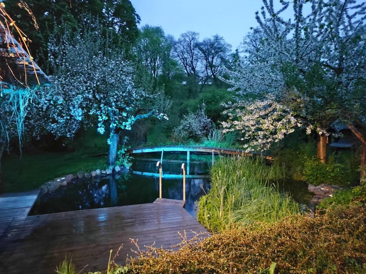 Grosse Wohnung / Haushaelfte In Peetzig Am See Angermunde Bagian luar foto