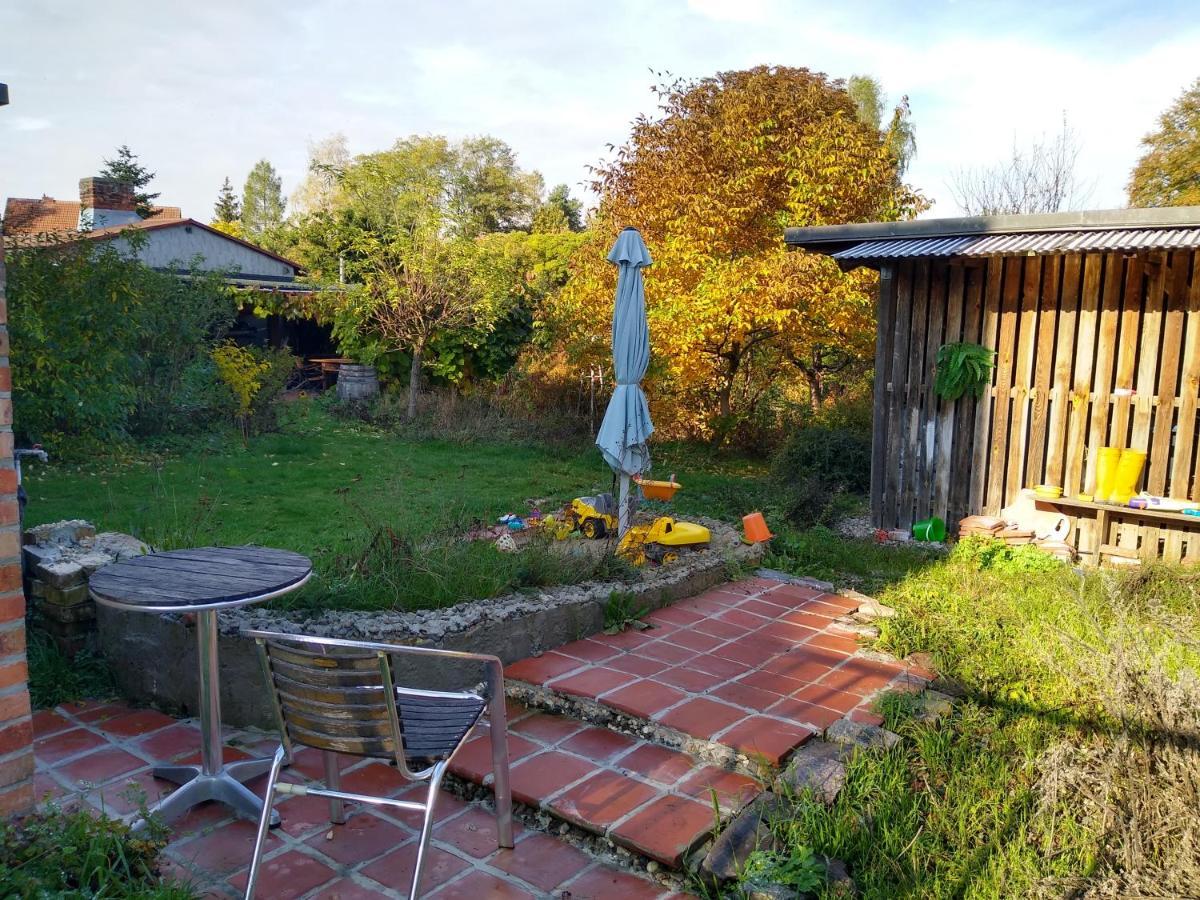 Grosse Wohnung / Haushaelfte In Peetzig Am See Angermunde Bagian luar foto