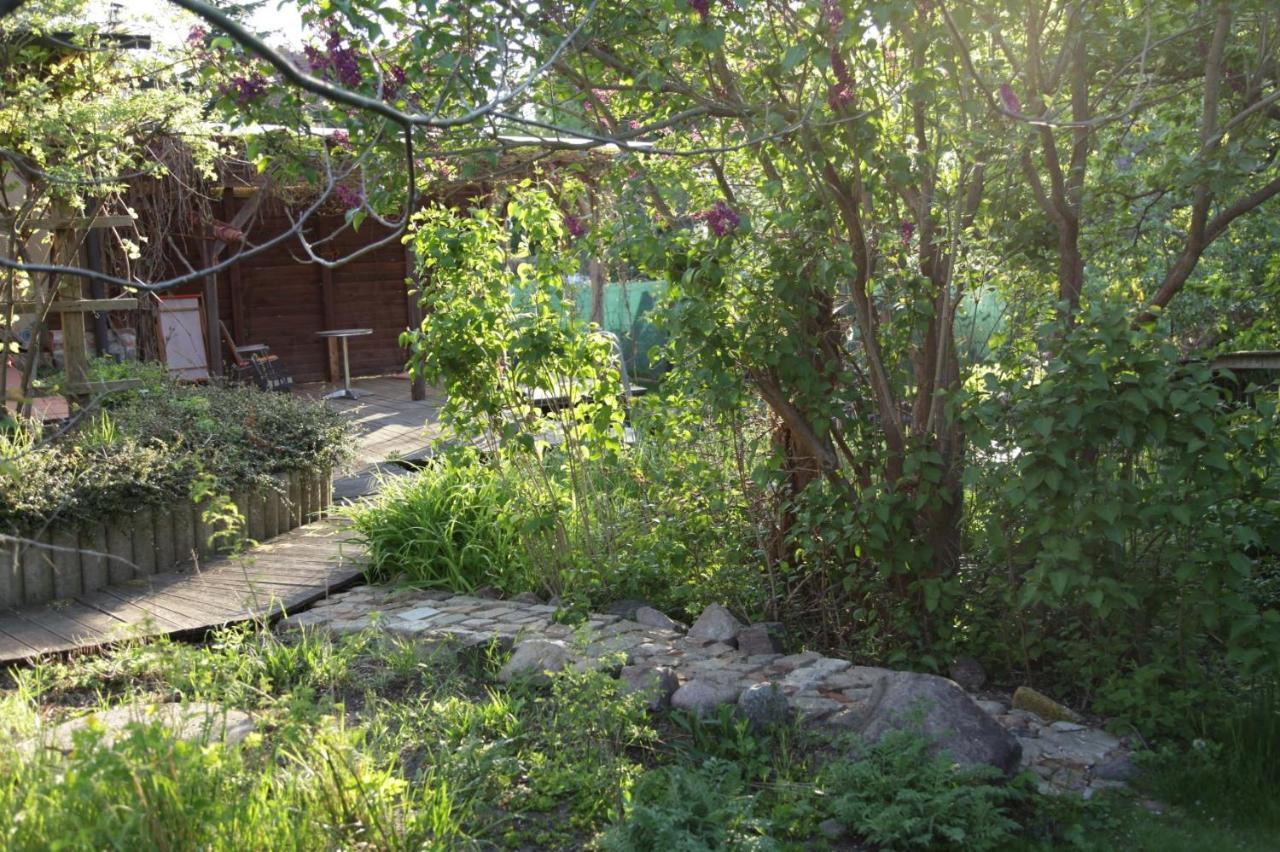 Grosse Wohnung / Haushaelfte In Peetzig Am See Angermunde Bagian luar foto