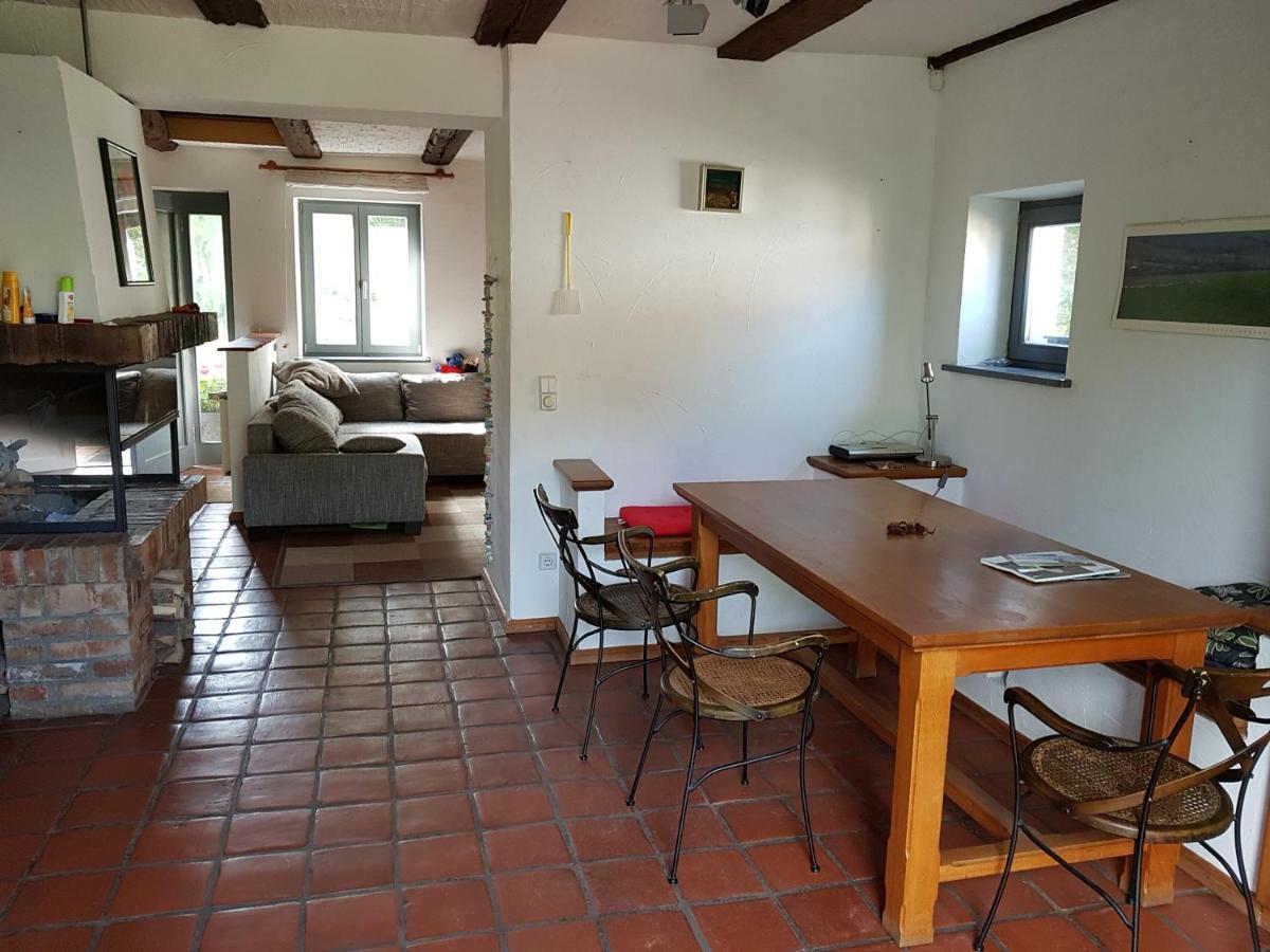 Grosse Wohnung / Haushaelfte In Peetzig Am See Angermunde Bagian luar foto